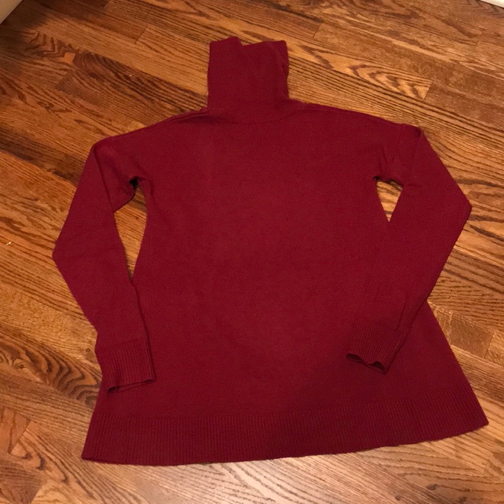 Theory 100% Wool Turtleneck sweater, size M